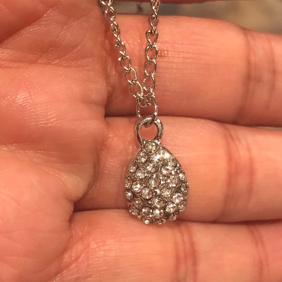 Tear drop necklace - Picture 3 of 3